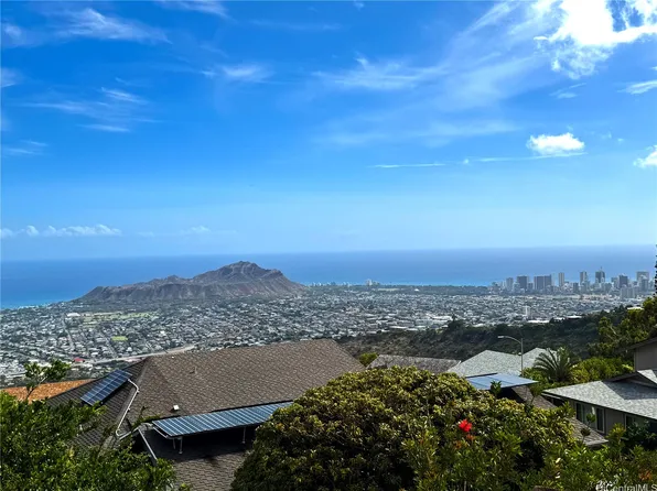 2266 Aha Niu Pl, Honolulu, HI 96821