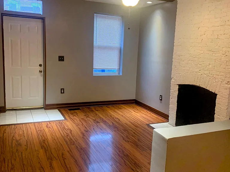 1029 W Cross St #1029 — Photo 4