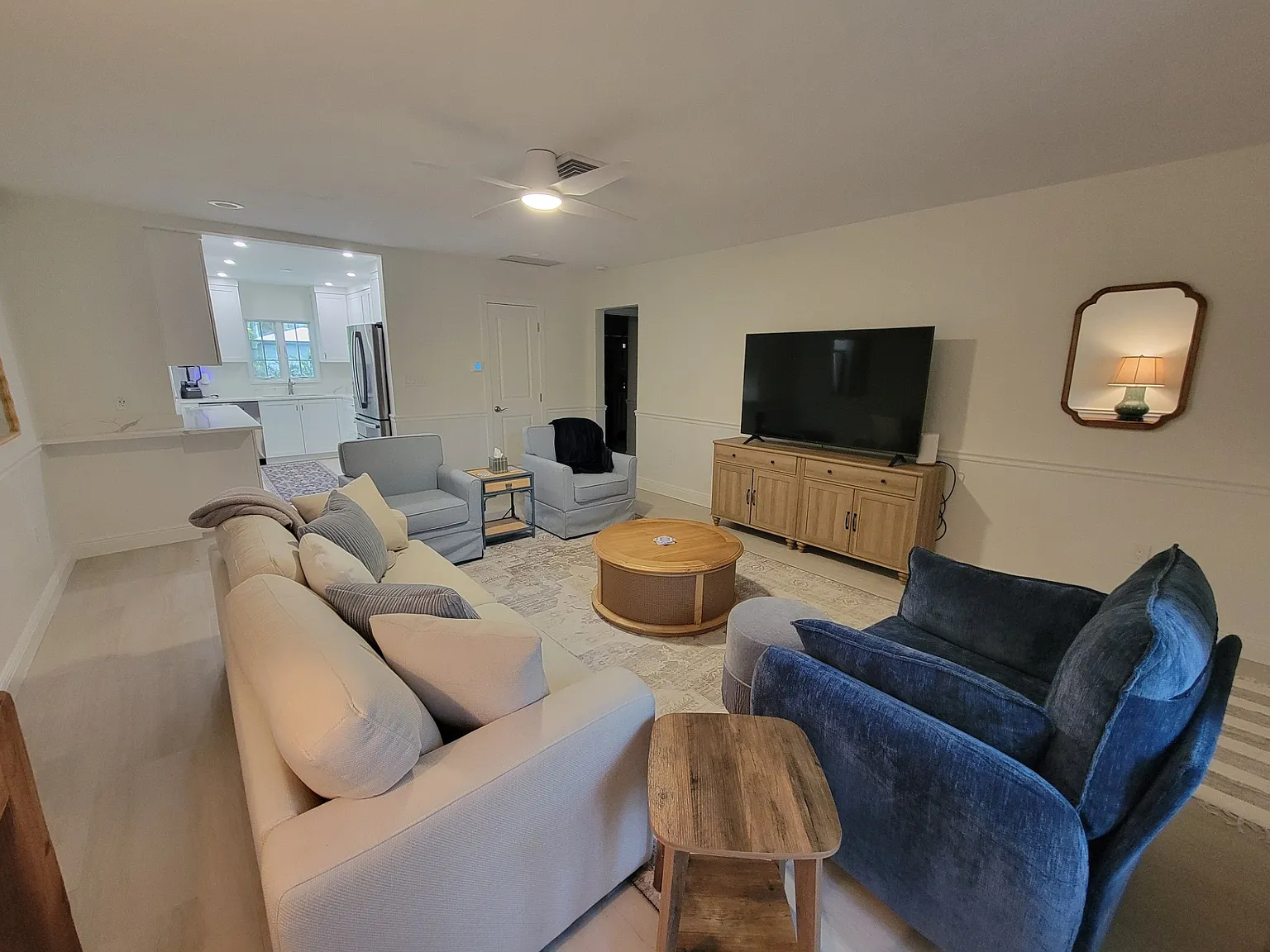 3 bed, 1377 sqft, $25,500 — Photo 2