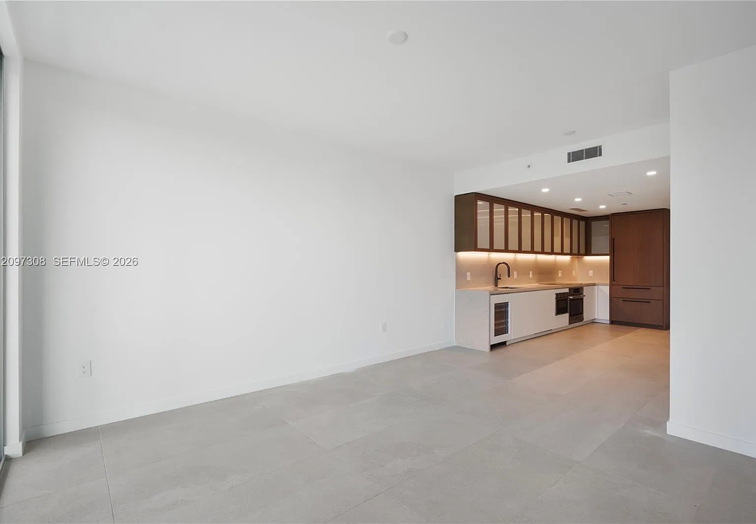 2200 Brickell — Photo 4