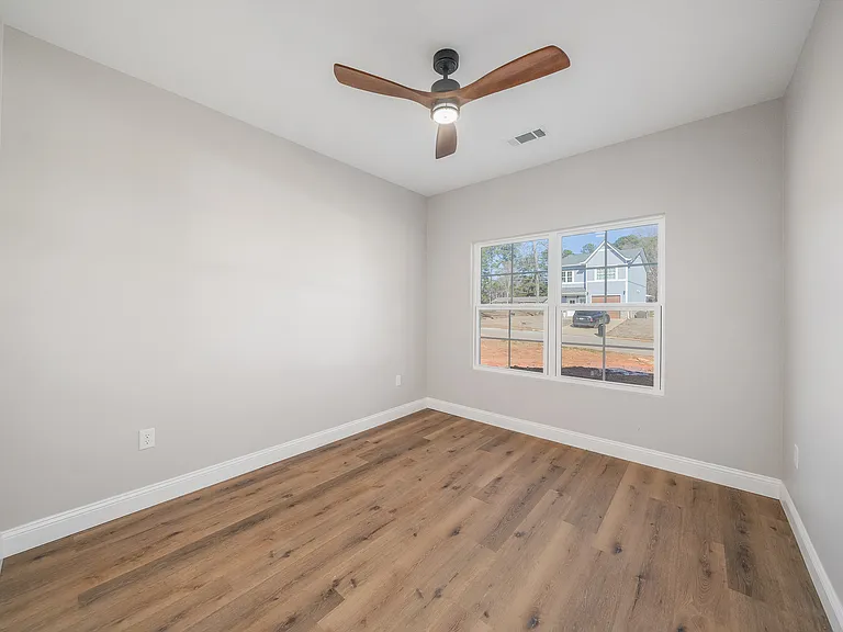 16 Deer Park Cv — Photo 12