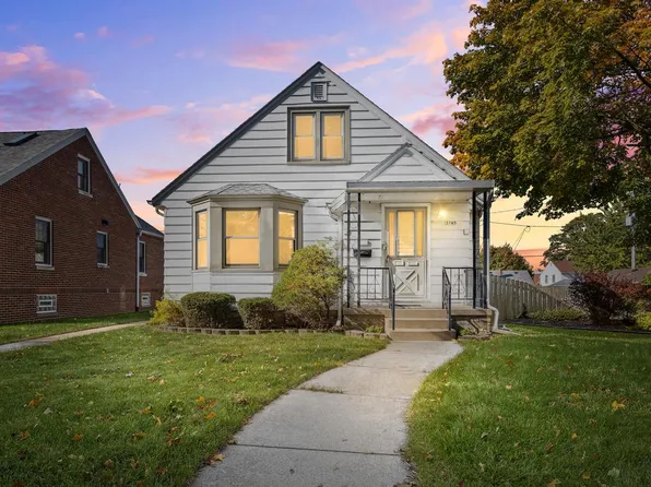3765 South 15th STREET, Milwaukee, WI 53221