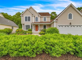 16 Spinnaker Dr #16, Niantic, CT 06357