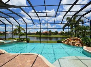 5664 Hammock Isles Dr, Naples, FL 34119