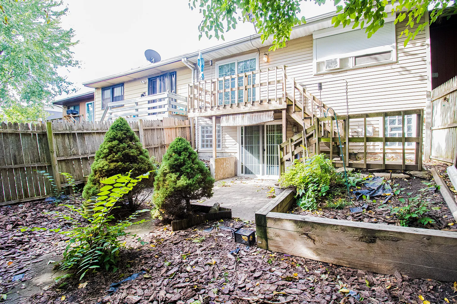 21783 Peterson Ave photo 1