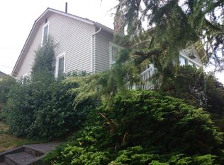 5703 SW Winthrop St, Seattle, WA 98116