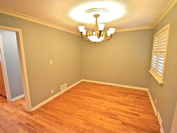 4th image of 2315 E Lynwood Dr