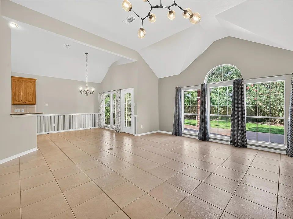 2223 Fern Mist Ln