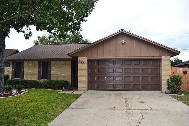 1st image of 301 Roanoke Dr