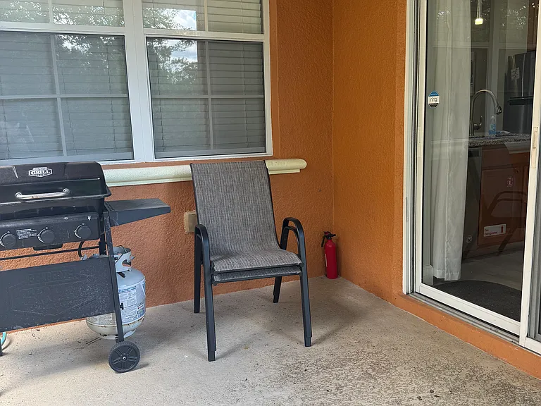 869 Assembly Ct — Photo 9