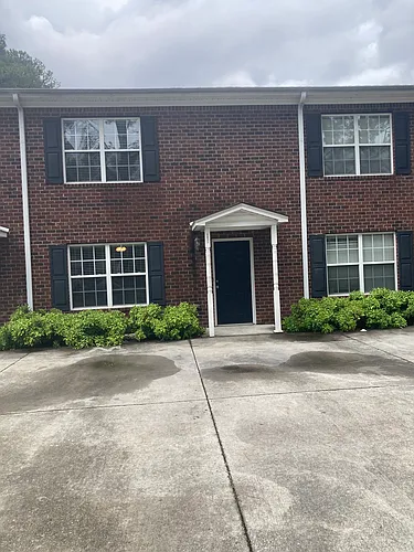 3031 Julian Dr NE Photo 1
