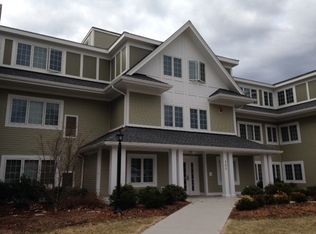 154 Edgemere Rd APT 10, West Roxbury, MA 02132