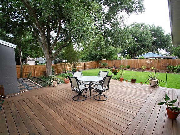 3rd image of 1137 Carlson Dr