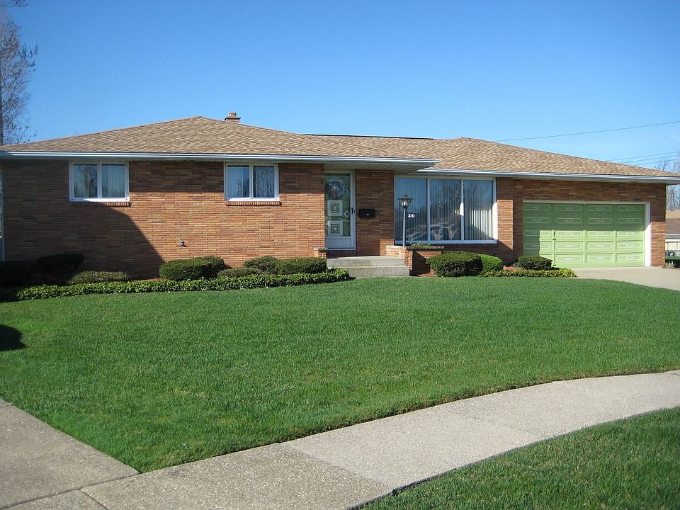All brick ranch located on a quiet cul-de-sac!