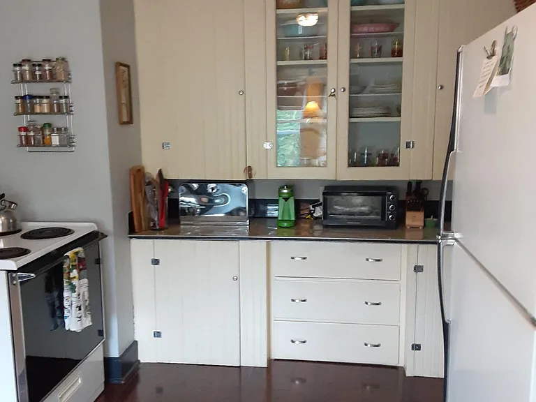 319 Woodford St #3 — Photo 1