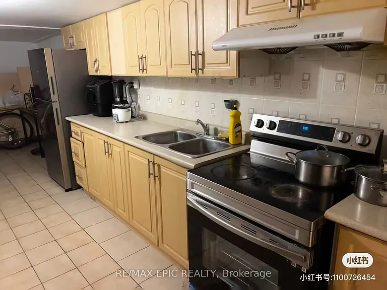 91 Markham St #BASEMENT — Photo 5