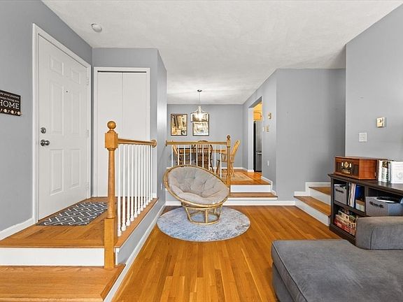 5th image of 4 Erick Rd APT 98