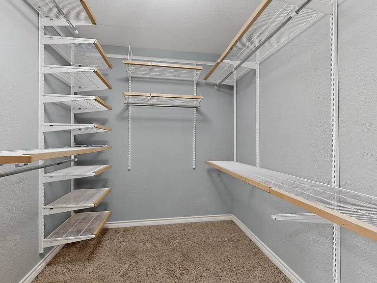 4810 Stanford Ave — Photo 15