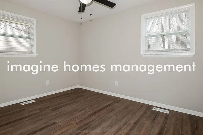 4851 Robinwood Dr — Photo 6