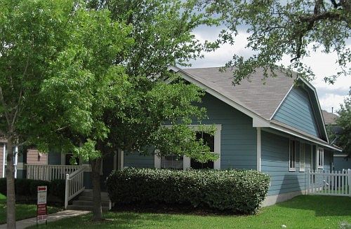 3rd image of 1006 Peyton Pl