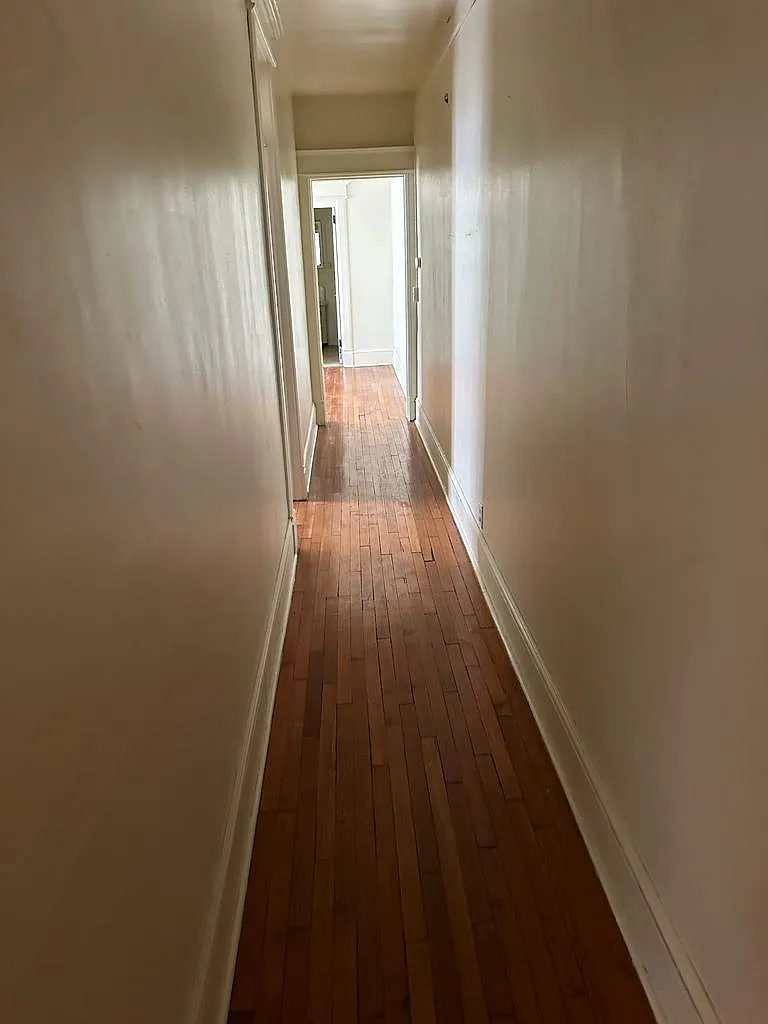 3 bed, 1100 sqft, $1,400 — Photo 2