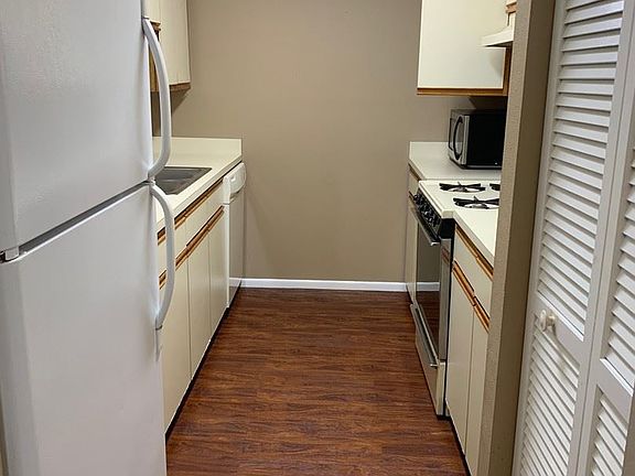 5th image of 2090 San Marcos Dr SE APT 273