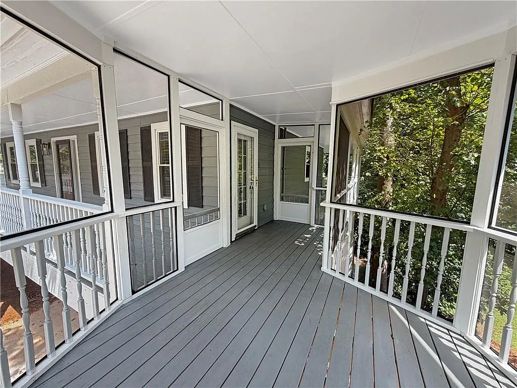 4 bed, 3.0 bath, 2660 sqft, $2,800 — Photo 4