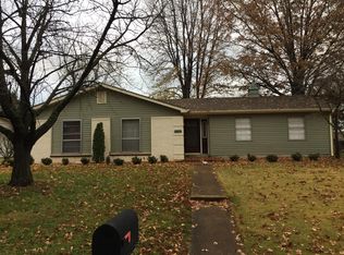 12172 Trailways Dr, Saint Louis, MO