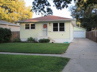 107 E 11th St, Grand Island, NE 68801