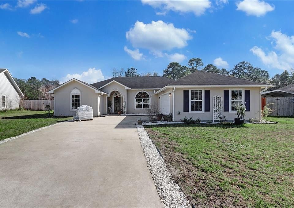1st image of 117 Camellia Dr