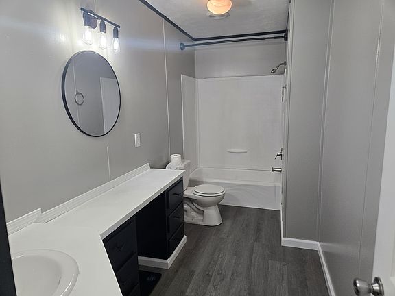 3rd image of 386 Blakefield Dr
