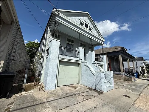3005 Dumaine St Photo 1