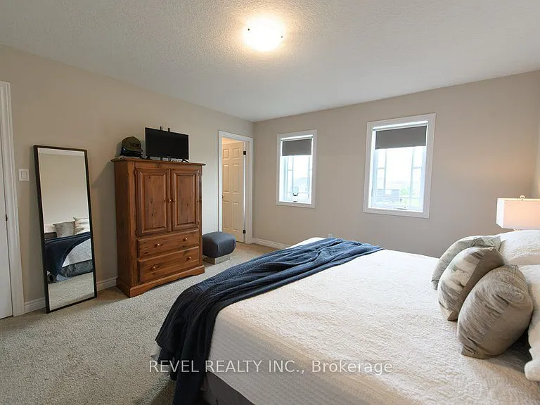 23 Archer Ave — Photo 14