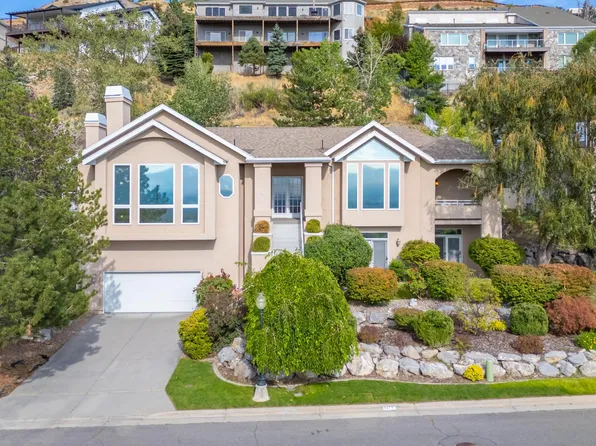 2471 S Scenic Dr E, Salt Lake City, UT 84109