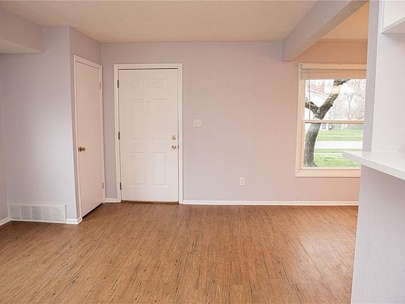 4th image of 120 Ivy Hill Ln #B-1