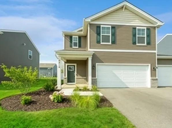 6816 Cobble Springs Ln, Wonder Lake, IL 60097
