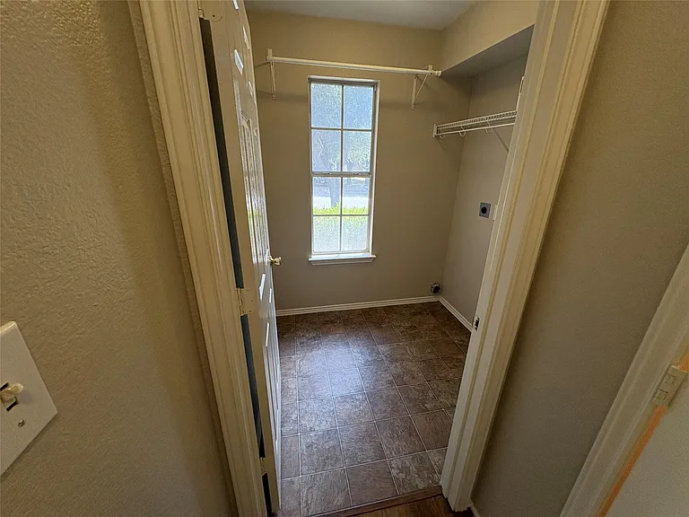 1008 Stacias Way — Photo 14