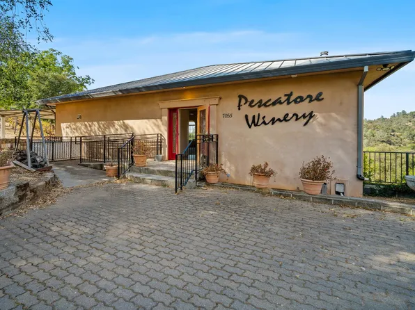 7071 Ridge Rd, Newcastle, CA 95658