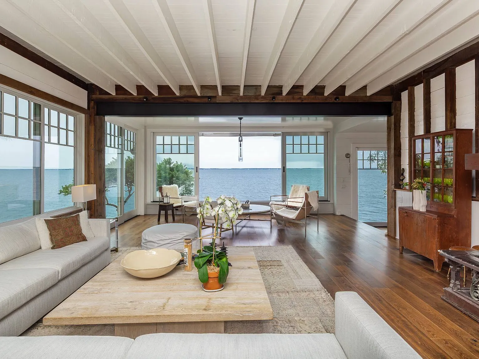 Waterfront Sanctuary House + Guest House — Photo 3