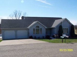 66466 Roberto Dr, Saint Clairsville, OH 43950