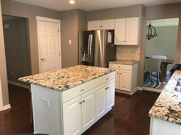 4th image of 563 Zion Dr