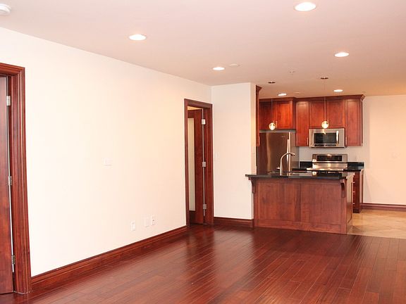 3rd image of 1435 India St Unit 213