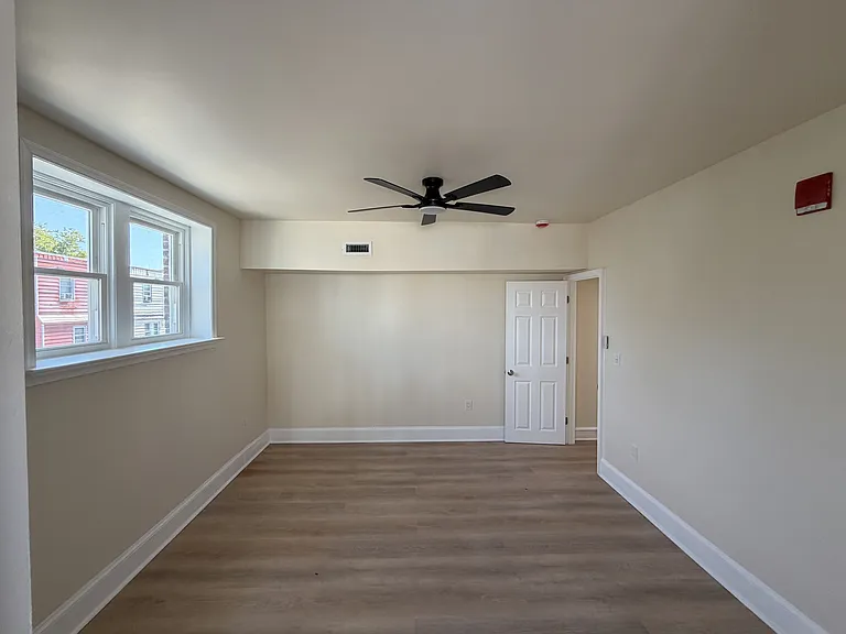 1651 W Grange Ave #2 — Photo 10