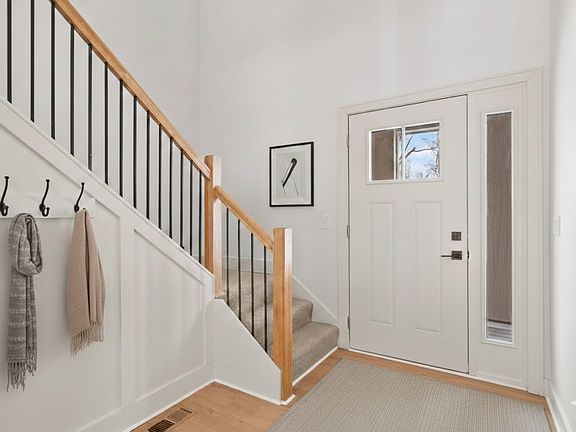 3rd image of 8145 Greystone St