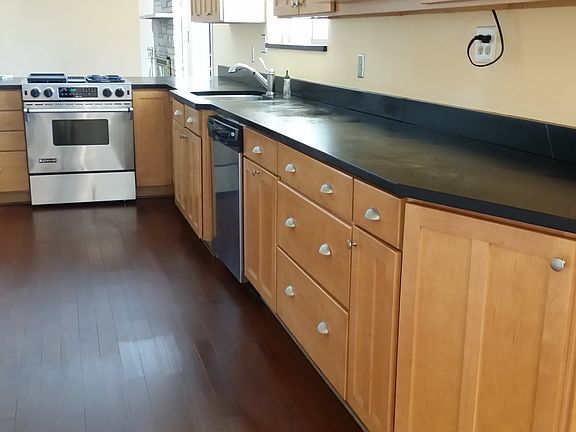2nd image of 501 E Orchid Ln