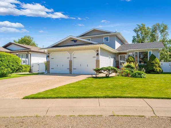1630 N 31st St SE, Medicine Hat, AB T1A 8J8