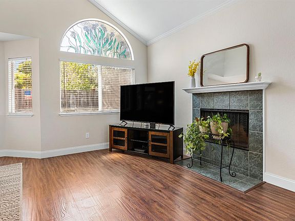 5th image of 124 Robin Court