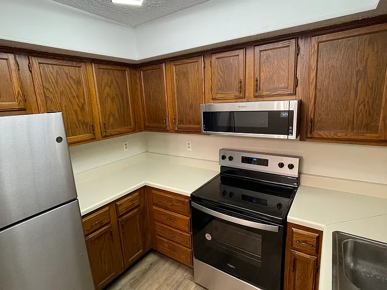 79 Corbins Mill Dr — Photo 2