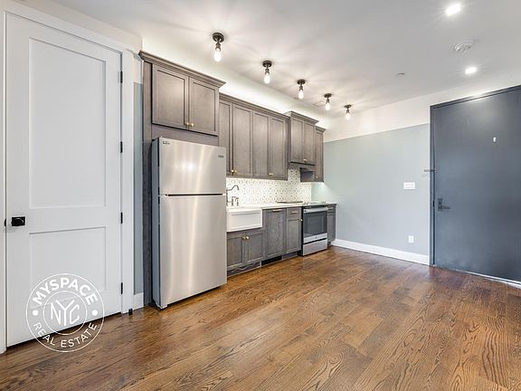 4th image of 187 Kent Ave APT 703