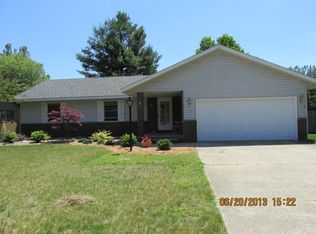 135 Roberta Dr, Tawas City, MI 48763